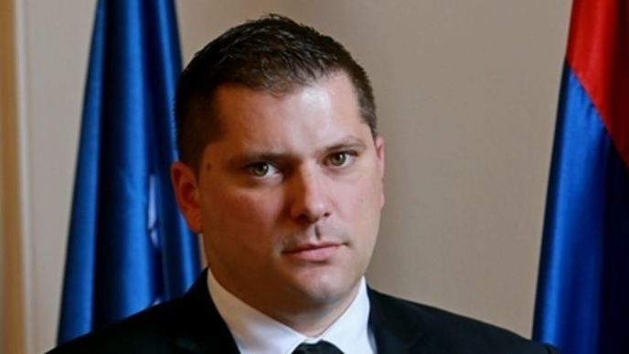 Nov asfalt zbog vojne parade